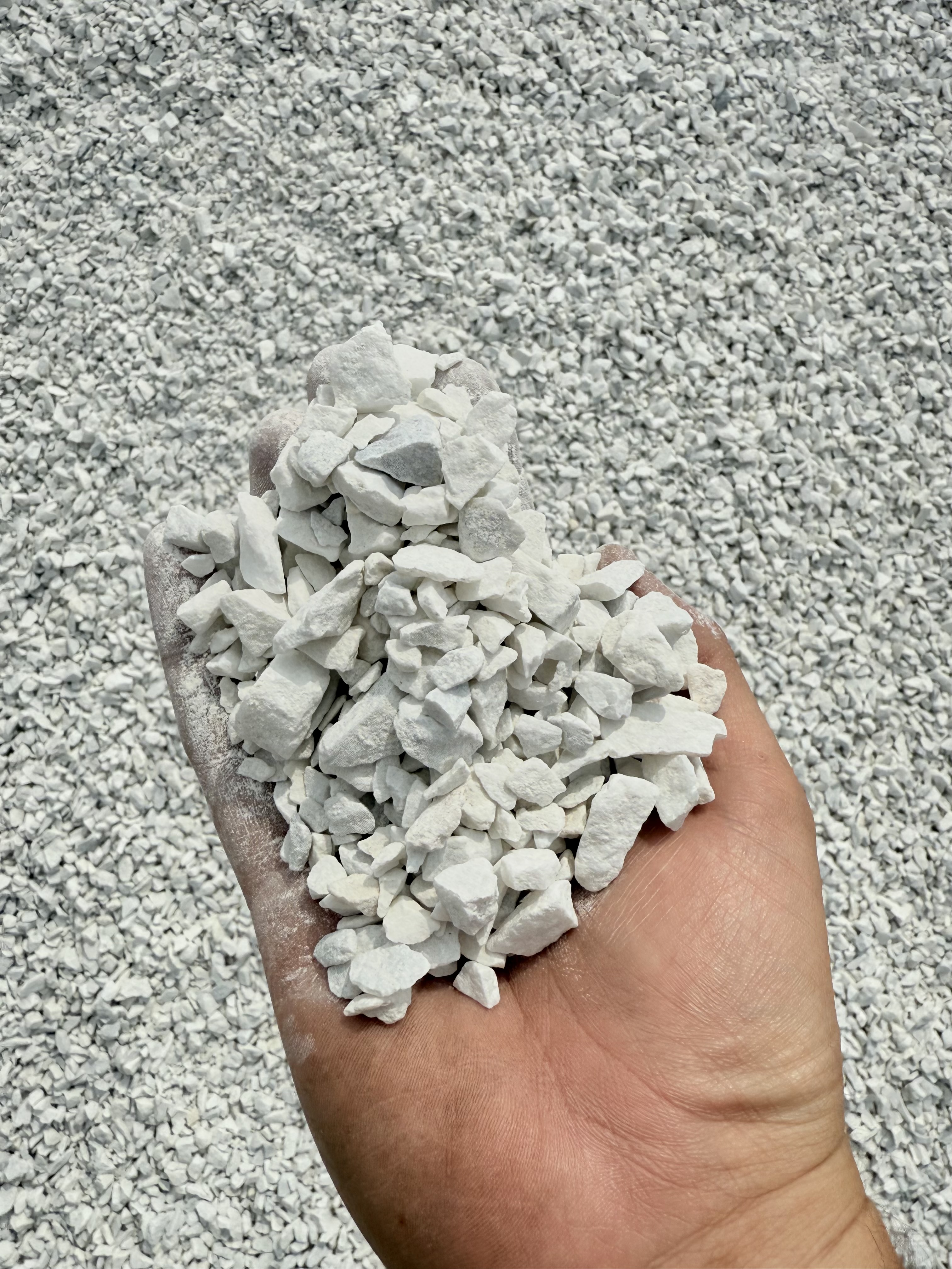 Bright White Crushed Rock Small delivered in bulk by Yard Drop